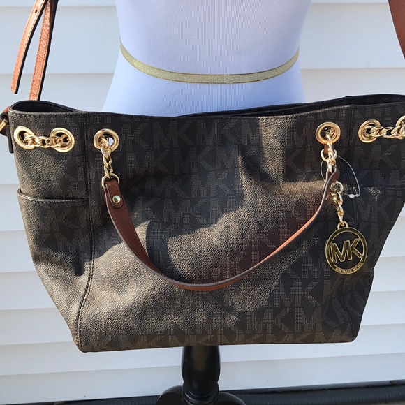 NWT Michael Kors Browm Skin Jet Set - Picture 2 of 8